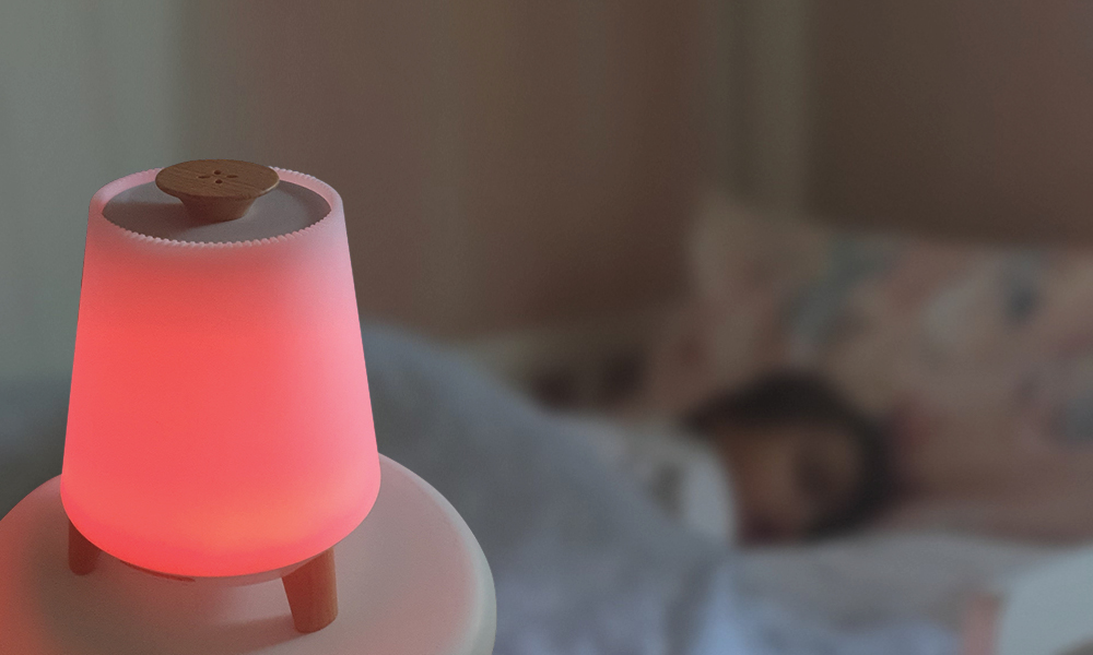 Why should you use a red night light for in your baby's nursery